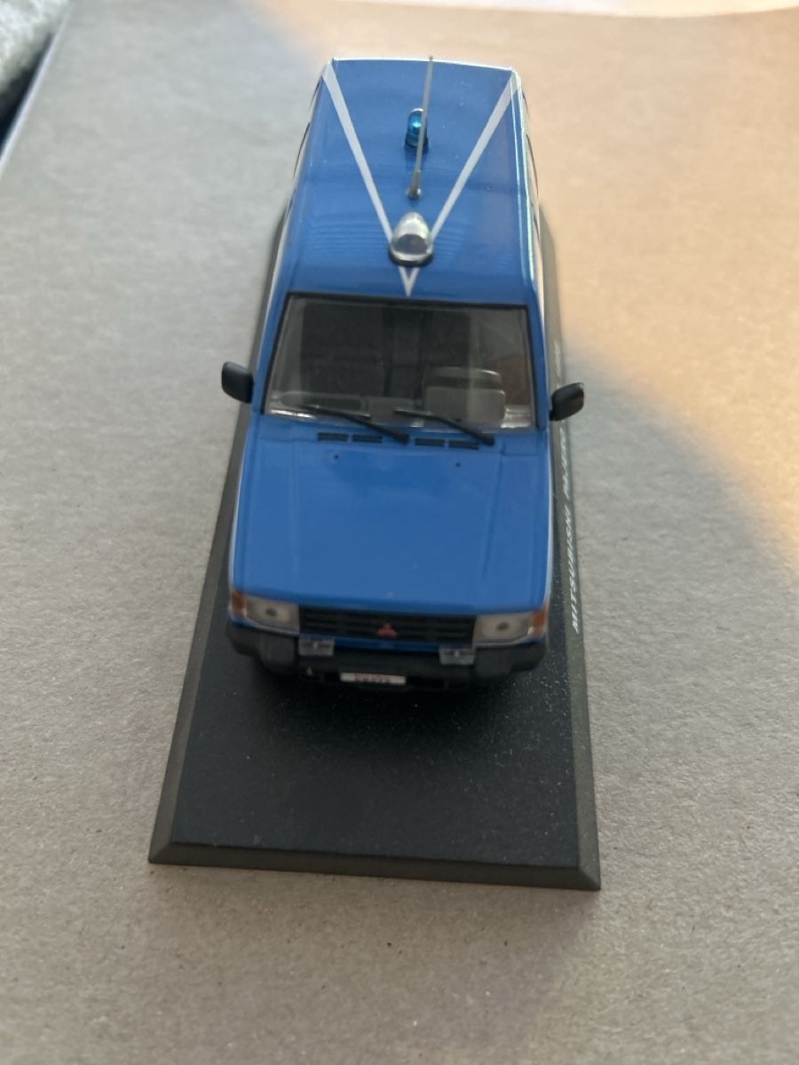 Mitsubishi Voitures modèles: Modellauto Polizei Mitsubishi Pajero – Neuf (Voir description) à Möhlin par USA78 1