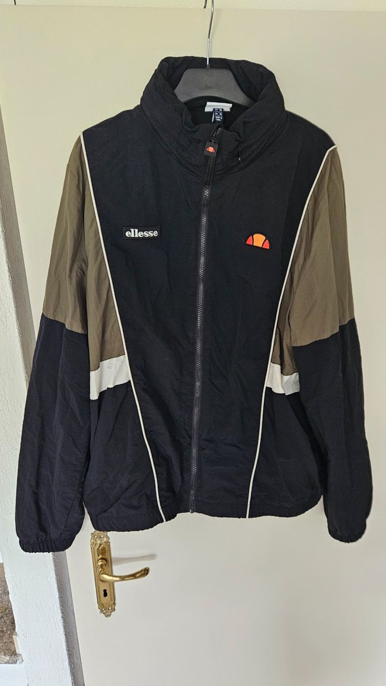 Ellesse Giacche: Ellesse Herrenjacke XL, neuwertig – Nuovo (secondo la descrizione) da Belp venduto da Ginus85