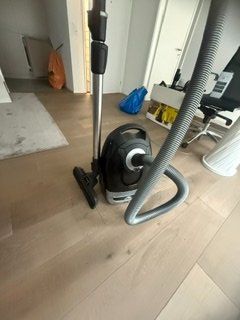 Miele Staubsauger & Zubehör: Staubsauger Miele – Gebraucht aus Bern von gab_zx9f 2