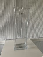 grosse Blumenvase / Vase aus Glas
