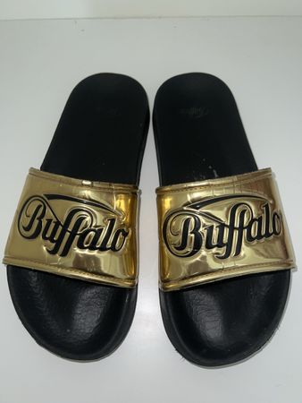 Buffalo Slides