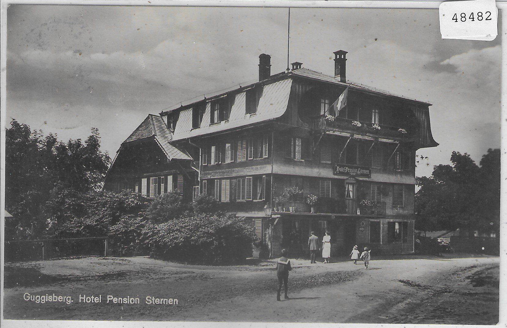 Cartoline postali: Guggisberg - Hotel Pension Sternen - animee – Usato da Ettingen venduto da Kartenplanet