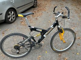 Mountainbike Wheeler vollgefedert schwarz gebraucht