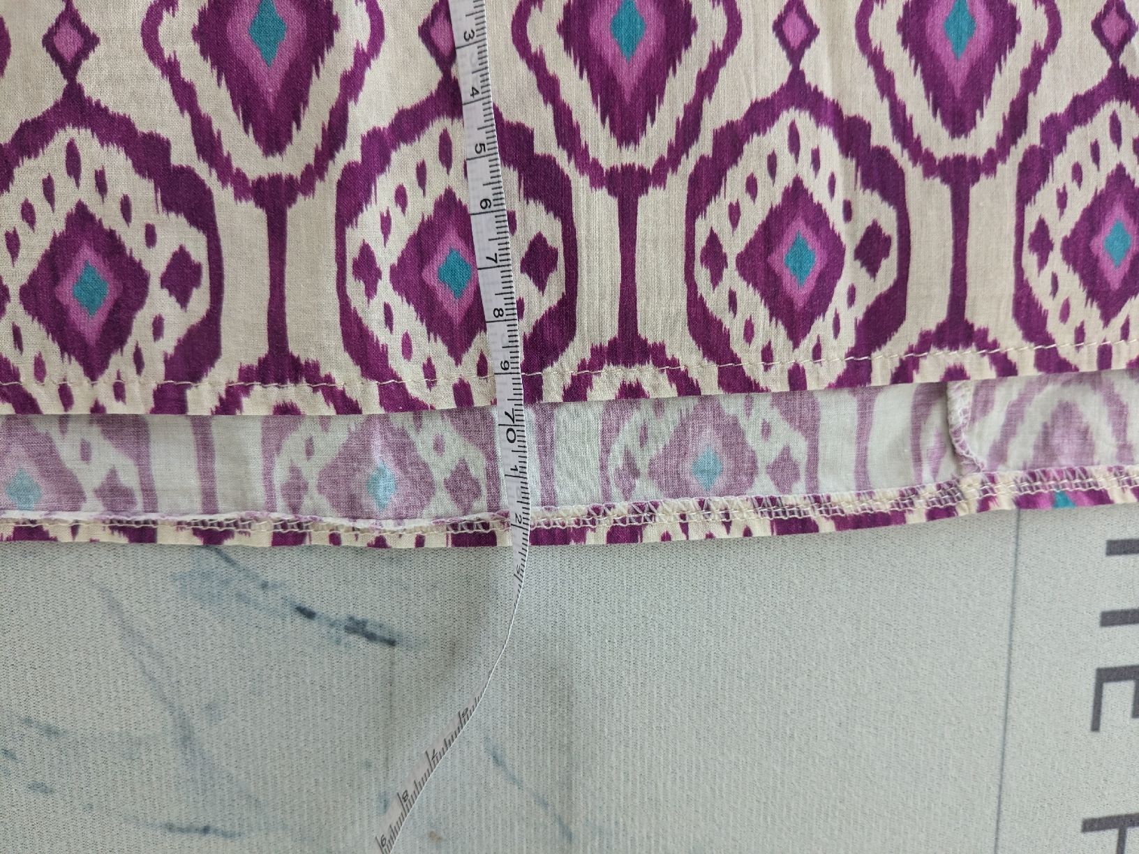 Blusen: Bluse mit Print Grösse 44-46, Baumwolle, Top – Gebraucht aus Rorschach von olg_5qq2 5