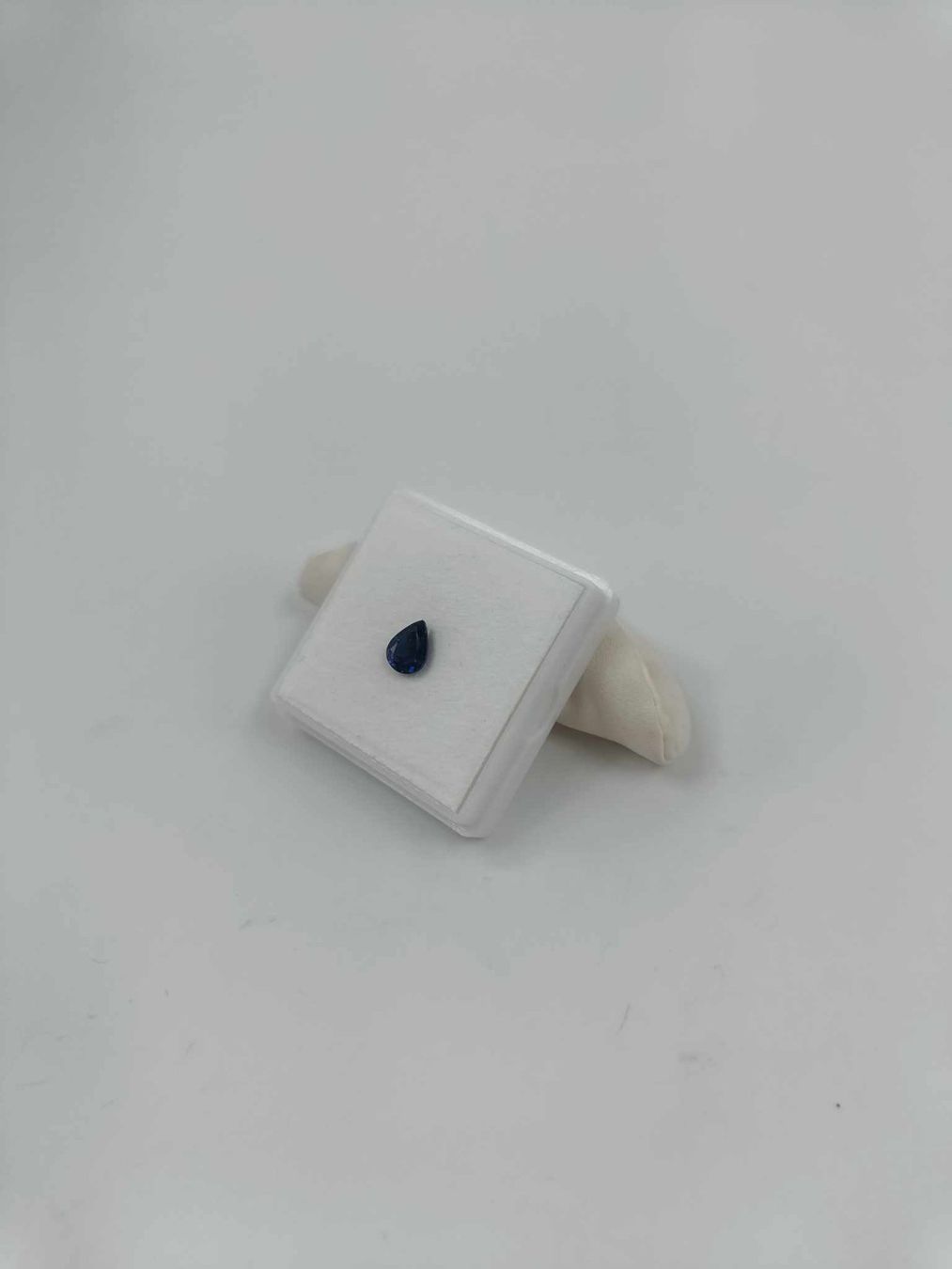 Edelsteine: 1 BLAUER SAPHIR AUS SRI LANKA 1.56 CT. – Gebraucht aus Luzern von EdiGem 1
