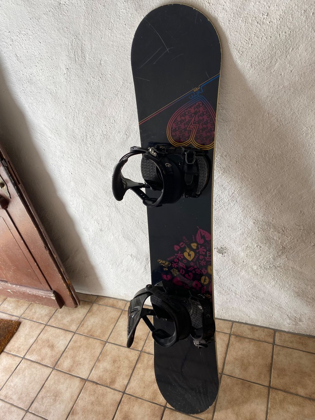 Snowboard Nitro Boards: Snowboard nitro et fixations head – Gebraucht aus La Neuveville von e_perriard