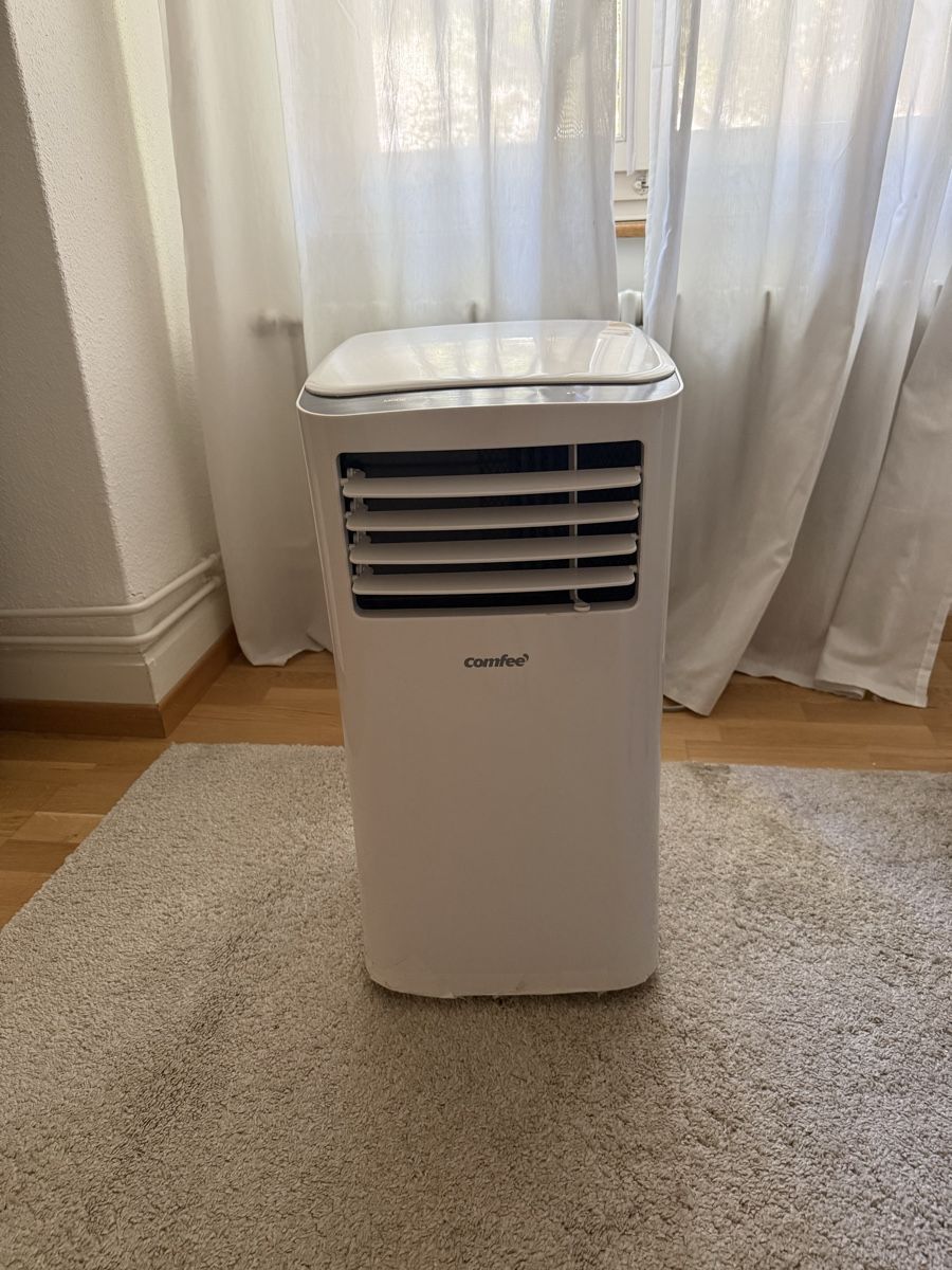Comfee Condizionatori: Mobiles Klimagerät - Comfee MPPH-09CRN7 - 9000 BTU/h – Usato da Zürich venduto da Mary.m