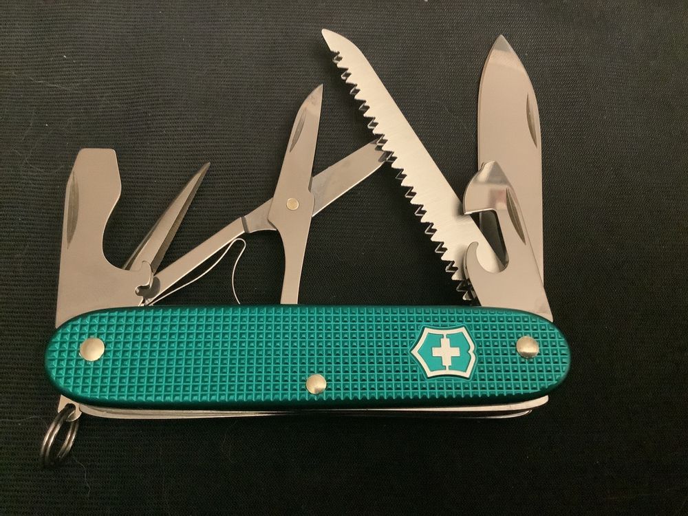Victorinox Farmer X türkis Alox von GBT Kaufen auf Ricardo