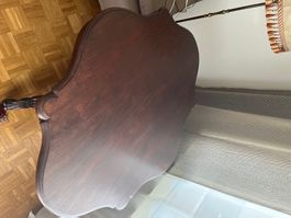 Schöner Decotisch aus Rote Kirsche