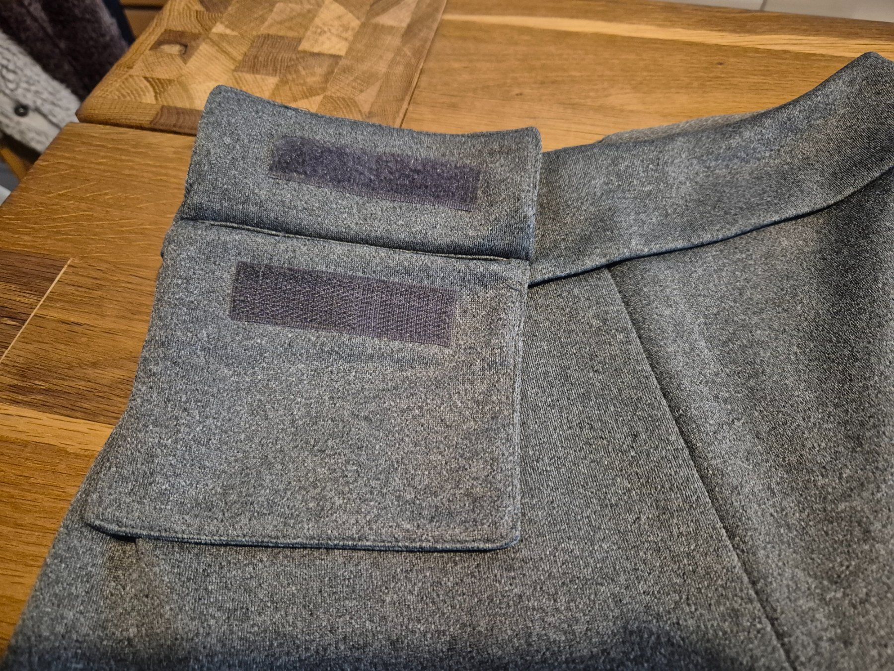 Pantaloni: schöne Hose Gr. 34 – Nuovo (secondo la descrizione) da Urtenen-Schönbühl venduto da Lari1 2
