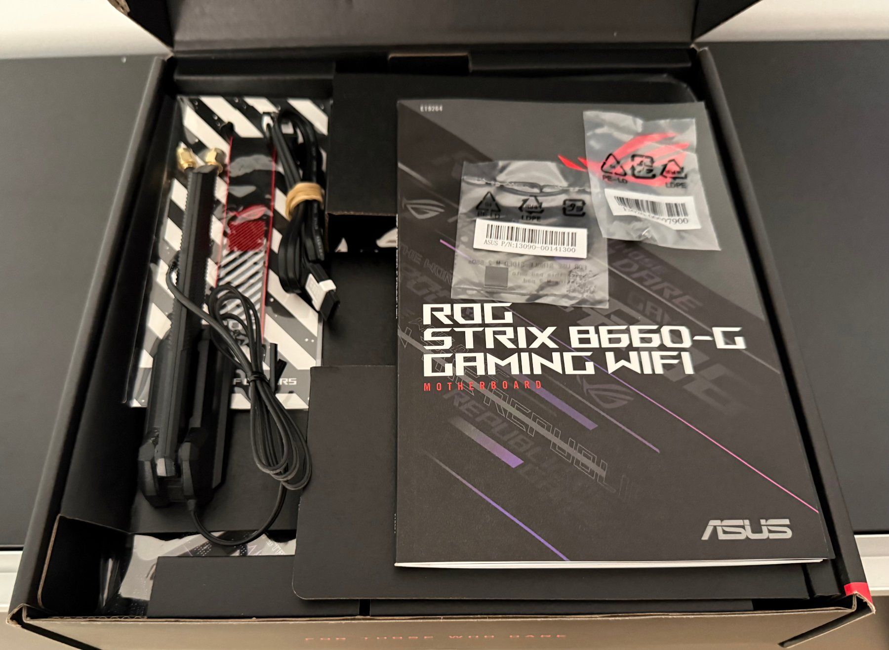 Asus Mainboards: Asus Strix B660-G Mainboard – Gebraucht aus Winterthur von Natelnummer 3