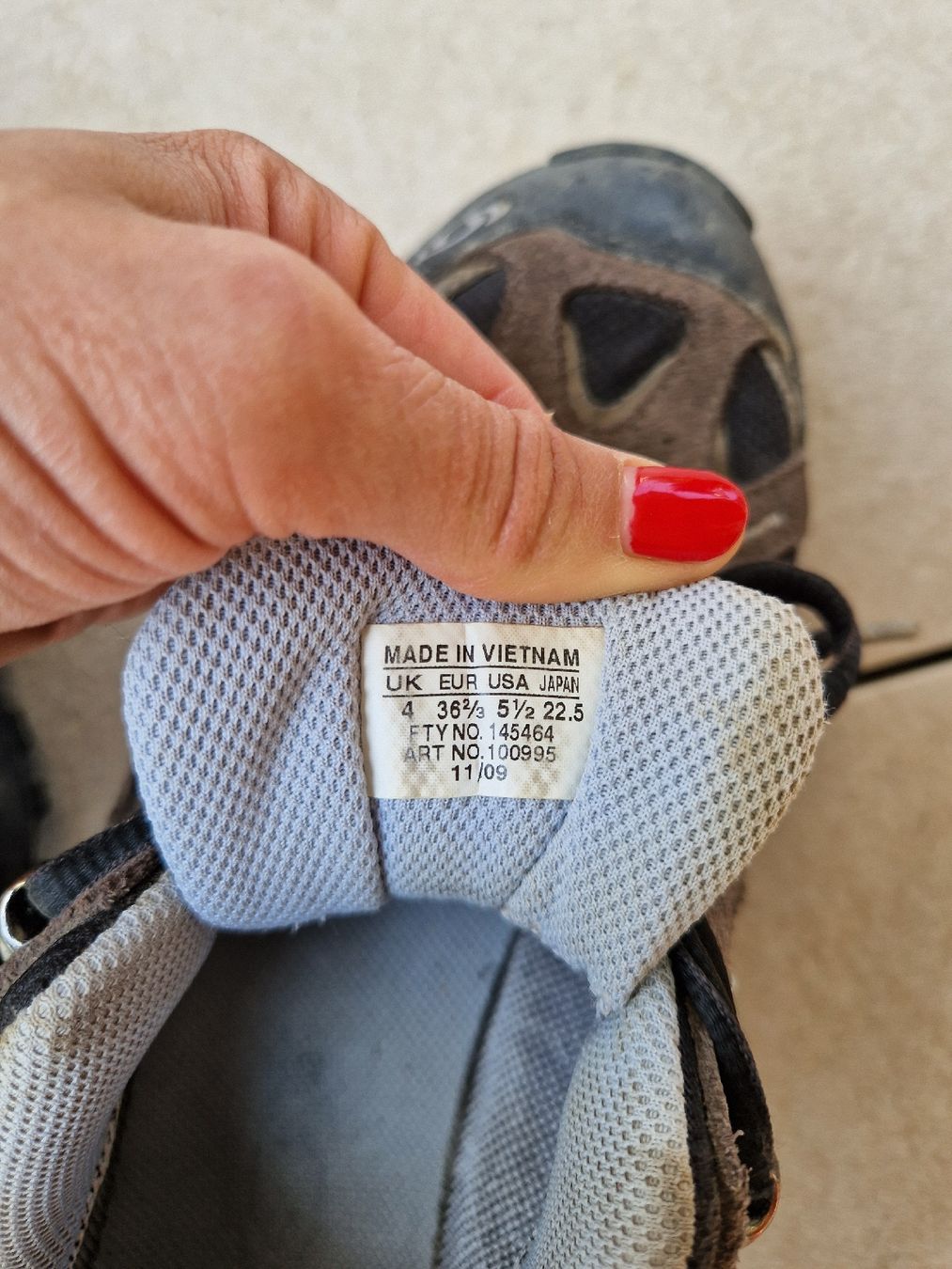 Salomon Scarpe da donna: Salomon Trekkingschuhe Grösse 36 2/3 – Usato da Eschenbach SG venduto da SanFranciscoCalifornia 3