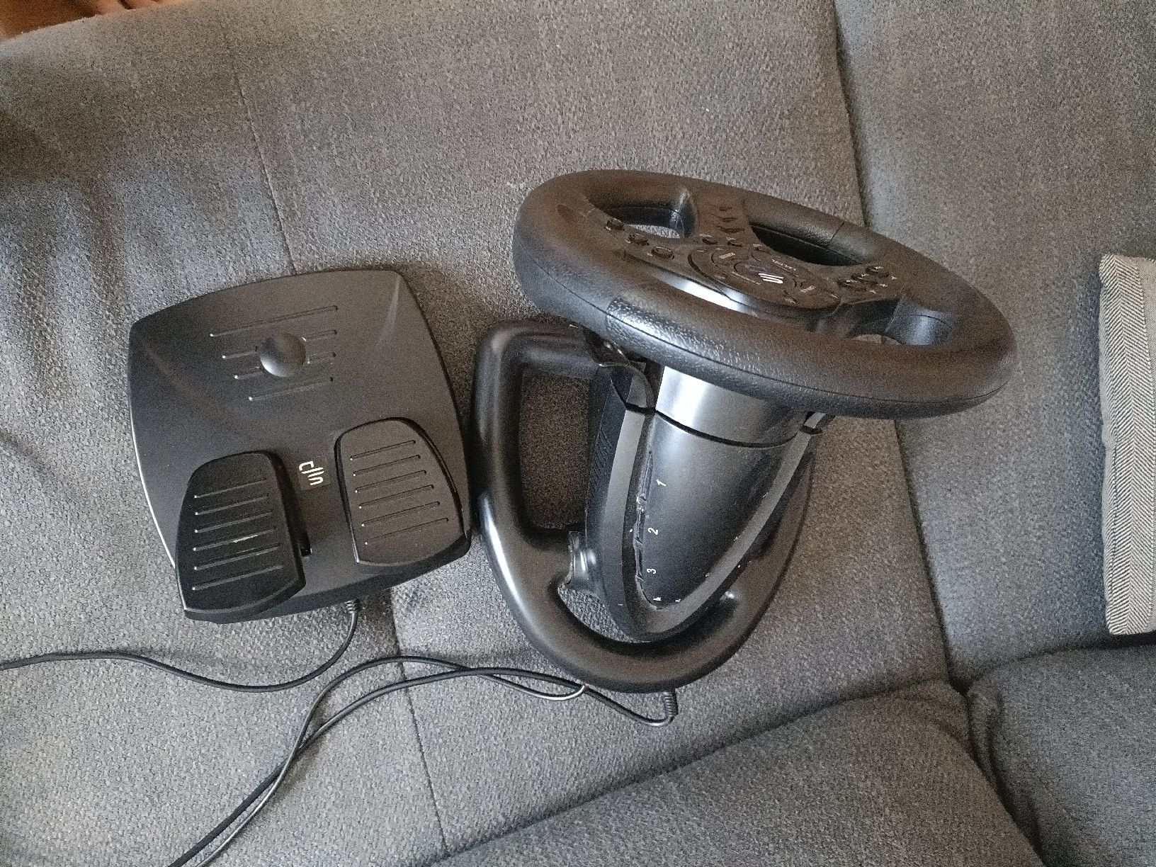 Controller: Volant Superdrive GS550 – Nuovo (secondo la descrizione) da Le Lignon venduto da and_2tfs 1