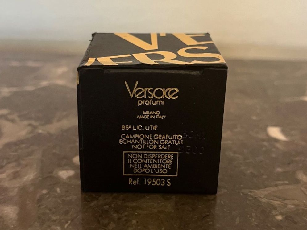 Versace Profumi & Eau de Toilette: Versace Eau de Parfum, 3.5ml, Vintage – Nuovo (secondo la descrizione) da Winterthur venduto da ver_j6jn 2