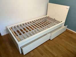 Bett & Lattenrost mit Schubladen 90 x 200cm
