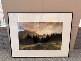 Wunderschönes Berglandschafts-Bild mit Rahmen zu verkaufen