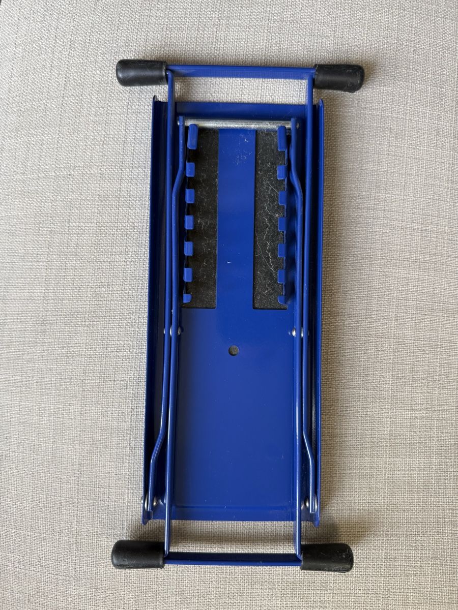Sgabelli: Adjustable guitar footrest – Usato da Baar venduto da Julemmen 1