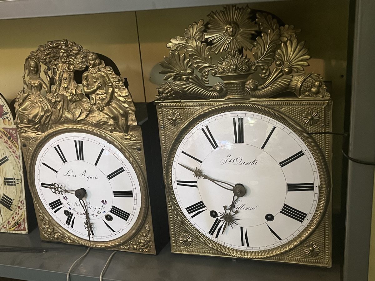 Orologi da terra & Orologi da parete: 2 Standuhren ohne holzgehäuse – Usato da Hindelbank venduto da Warentaxi