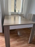 Ausziehbarer Holz Tisch 