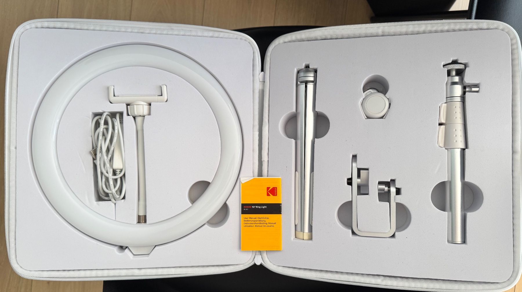 Kodak Lampen: Kodak Smartphone Ring Light 25 cm für vlogging – Gebraucht aus Buttwil von Polina_Belin