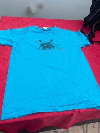 Unisex T-shirt M Interlaken Schweiz blau B&C Collection