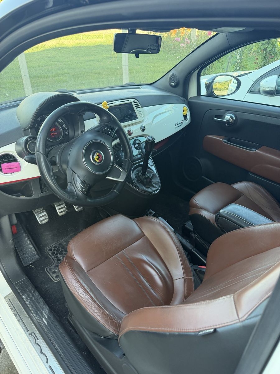 Abarth Automobili: Fiat 500 Abarth Bicolor Cabrio – Usato da Oberbuchsiten venduto da M.G.15 2