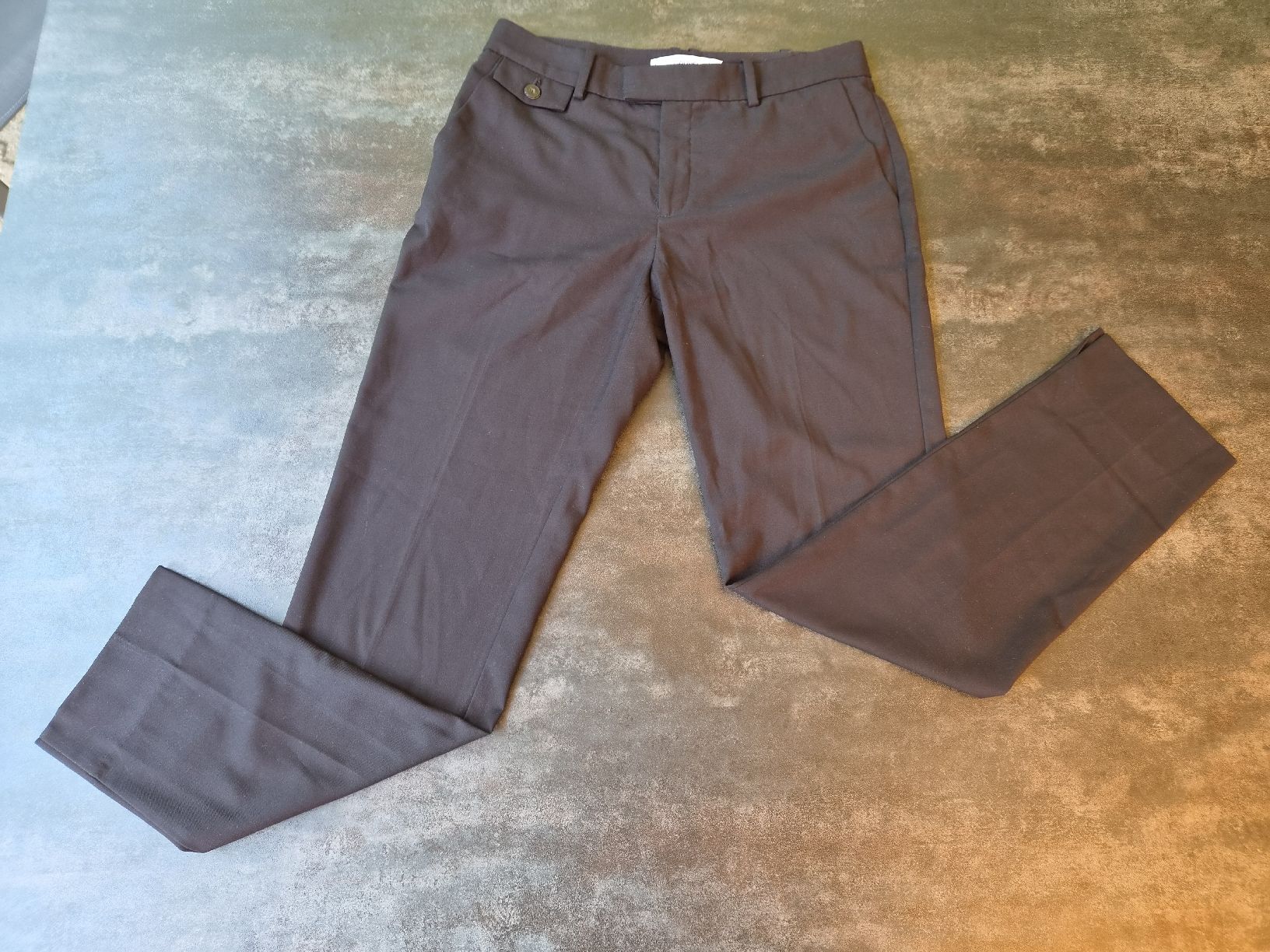 Mango Pantaloni: Stoffhose von Mango Basics, Grösse 36 – Usato da Brunnen venduto da Livianda