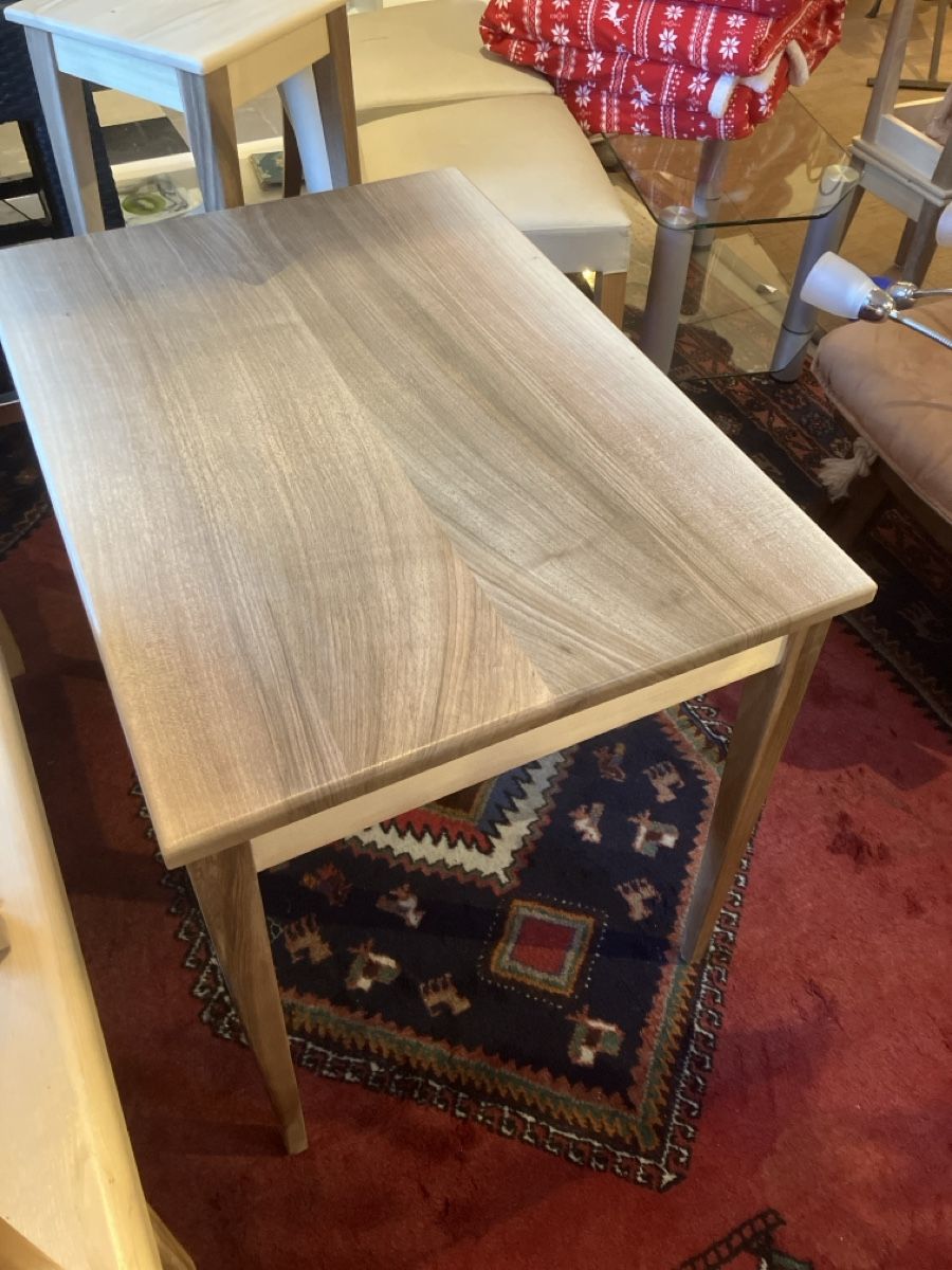 Tavoli: Nussbaum/Buche Tischli massiv NEU – Nuovo e nell'imballaggio originale da Erlenbach im Simmental! venduto da Simmentaler-Perlen 1