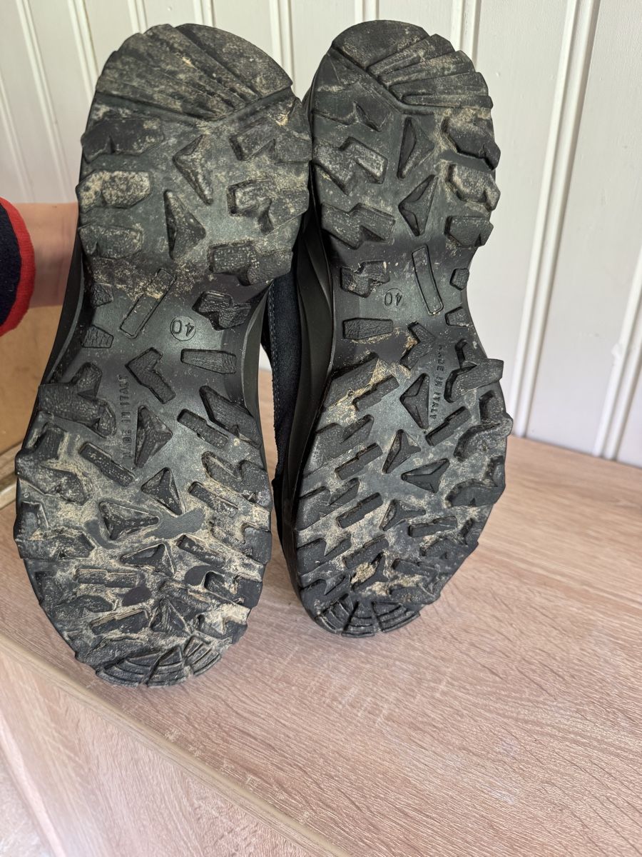 Chaussures femmes: Wanderschuhe 1x getragen grösse 40 – Neuf (Voir description) à Schwellbrunn par 73zubi77 3
