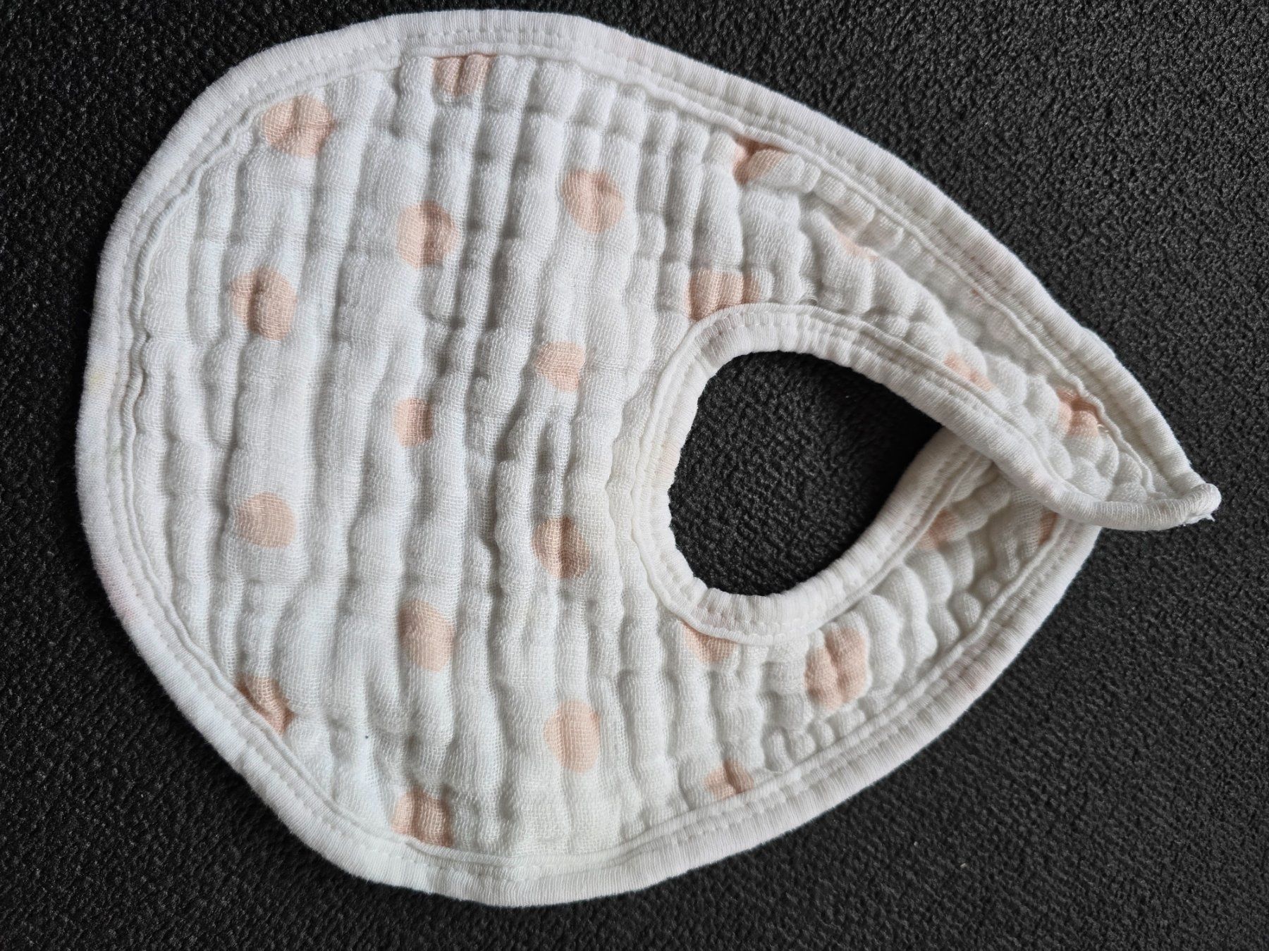 Baby-Mahlzeiten: Lätzchen von Lässig – Gebraucht aus Büttikon AG von Amineah