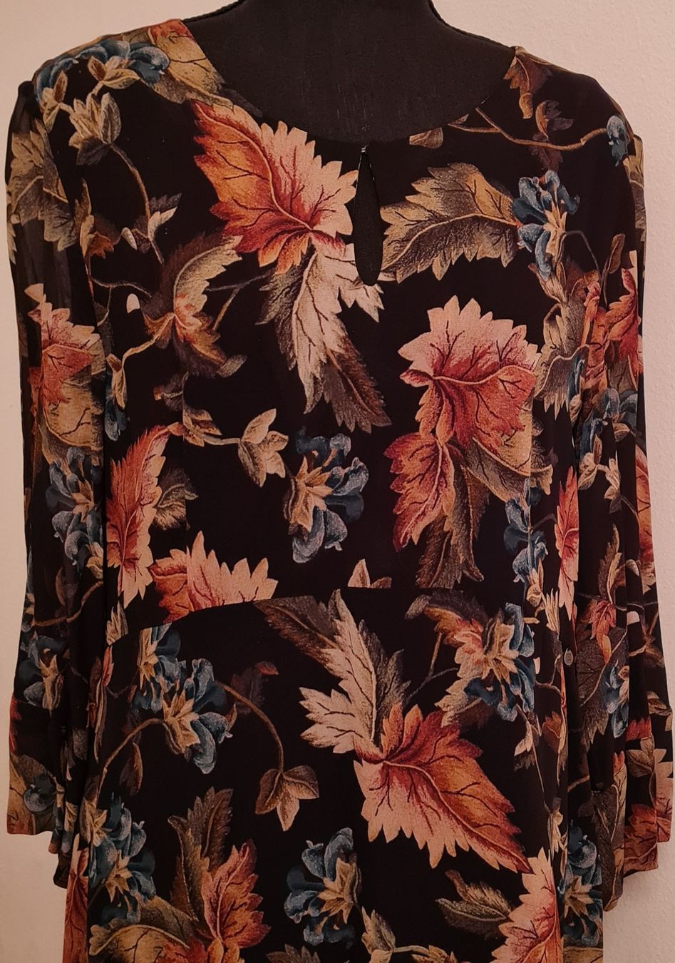 Nile Kleider: Nile Kleid Gr. M – Gebraucht aus Schaffhausen von 4spatzen 2