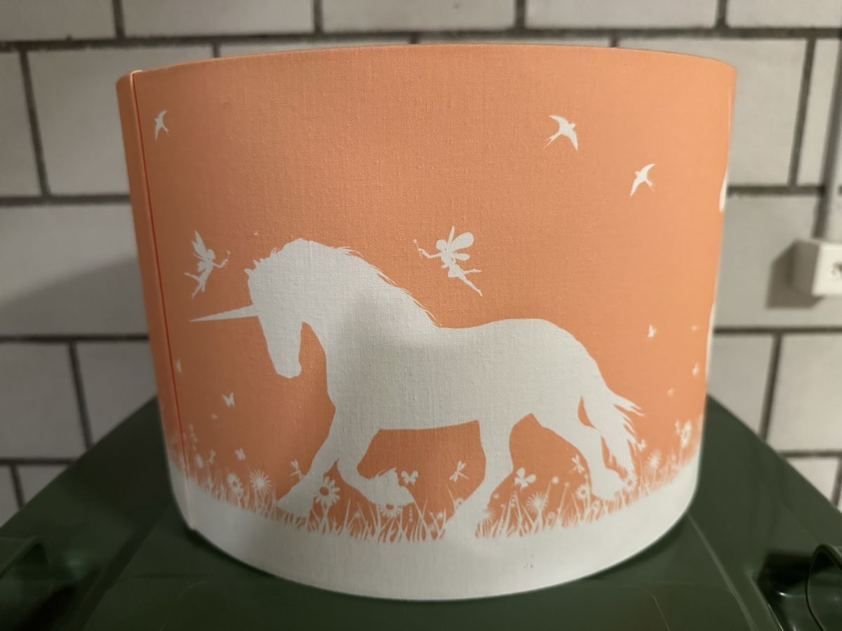 Paralumi: Lampenschirm Einhorn Feen, Kinderzimmer – Usato da steffisburg venduto da Corinne02