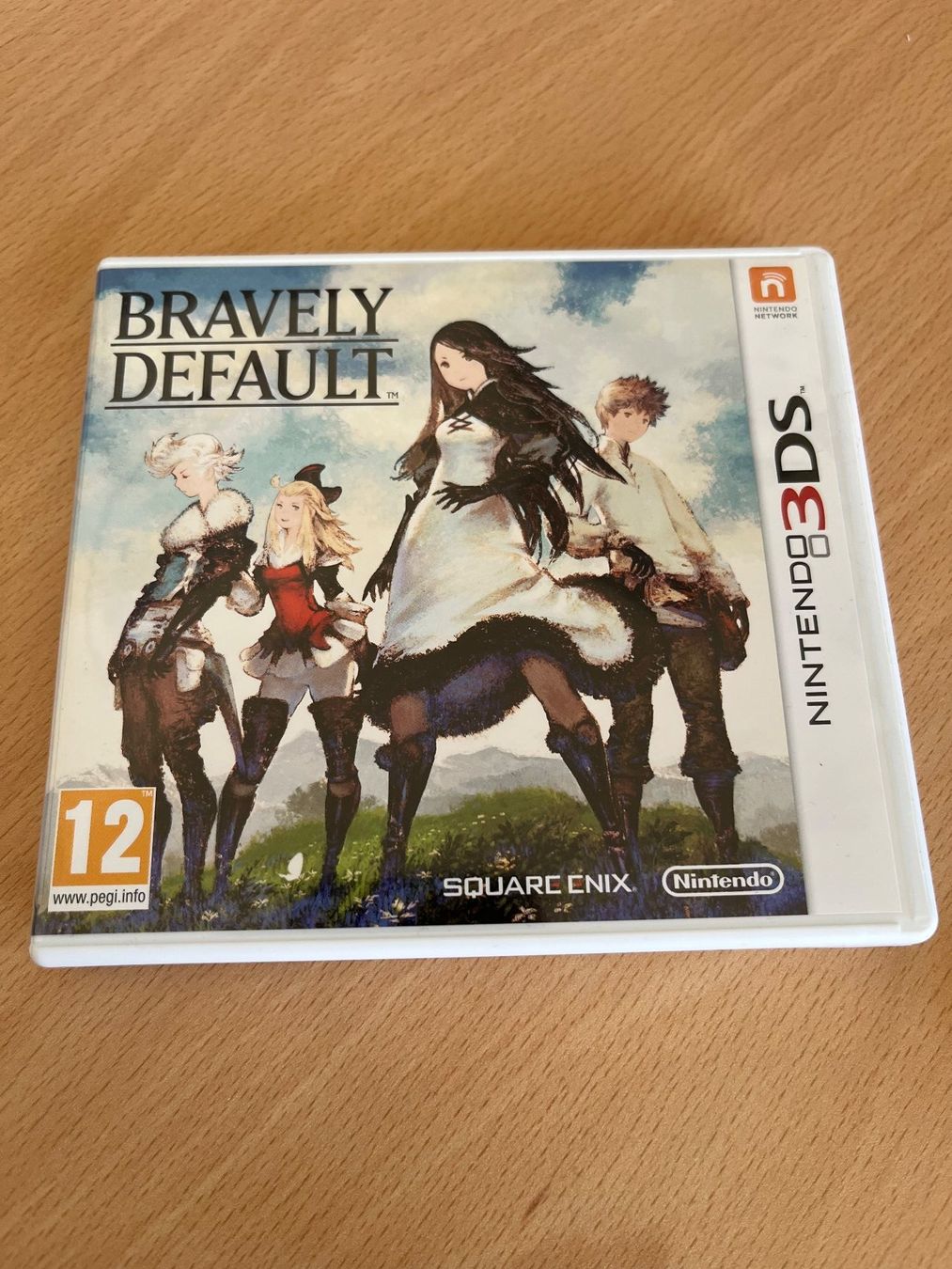 Giochi: Jeu Bravely Default Nintendo 3DS – Usato da Thônex venduto da DEEDLE