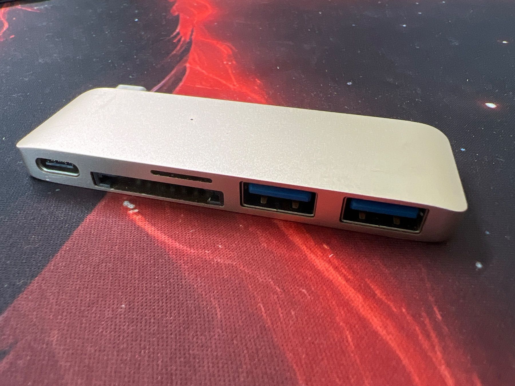 Hub & Switch: Le Hub USB avec Passage de Charge Type-C – Usato da Genève venduto da PoissonBlue 7