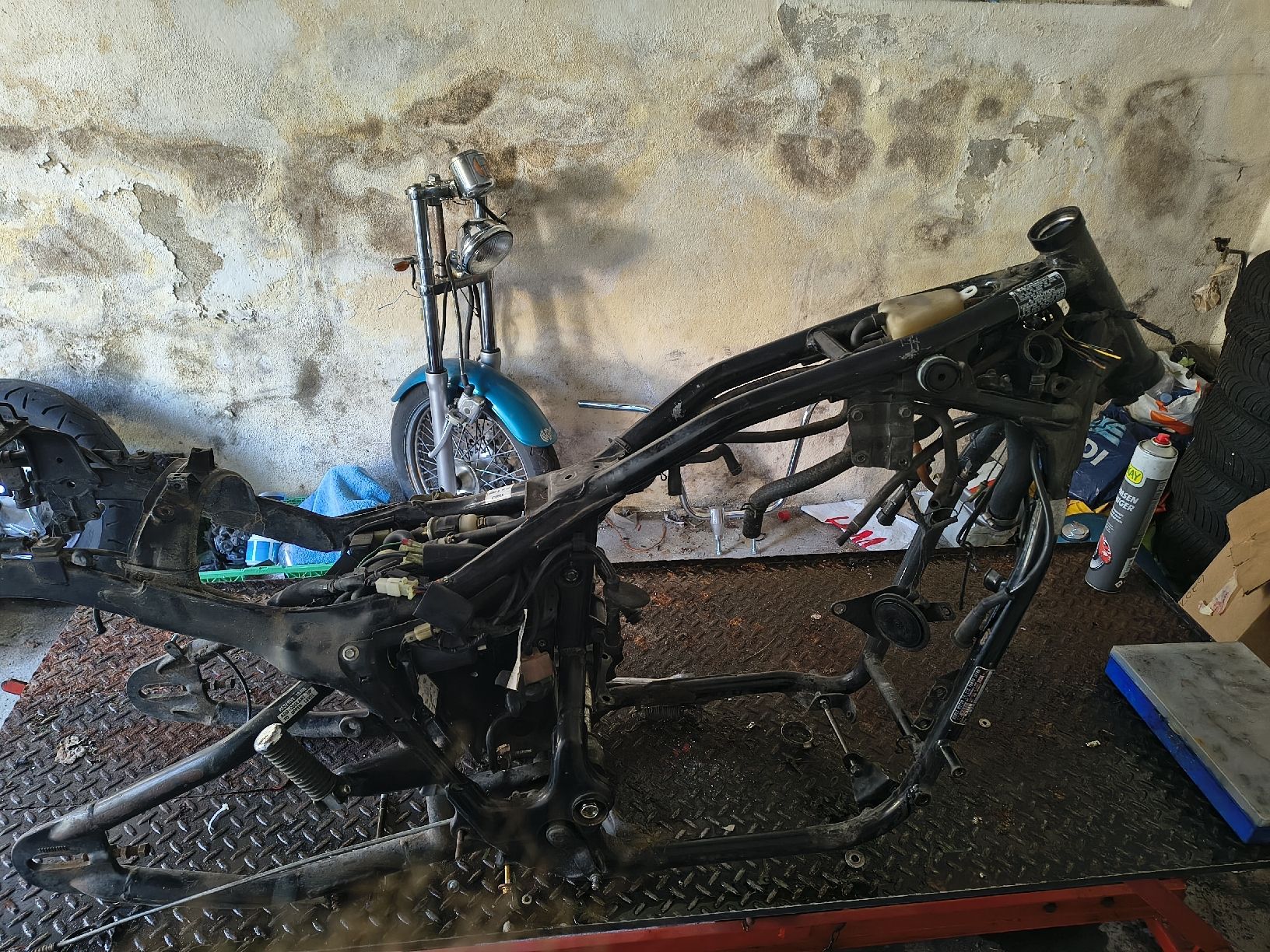 Honda Tutti i ricambio per moto: Rahmen Honda VT 600 – Usato da Walzenhausen venduto da dom1995wy