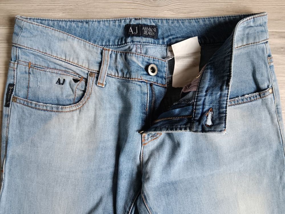 Armani Jeans: Jeans AJ ARMANI JEANS  Taille / Grosse W27 ..... – Usato da Cossonay-ville venduto da Super-Price-Quality 2