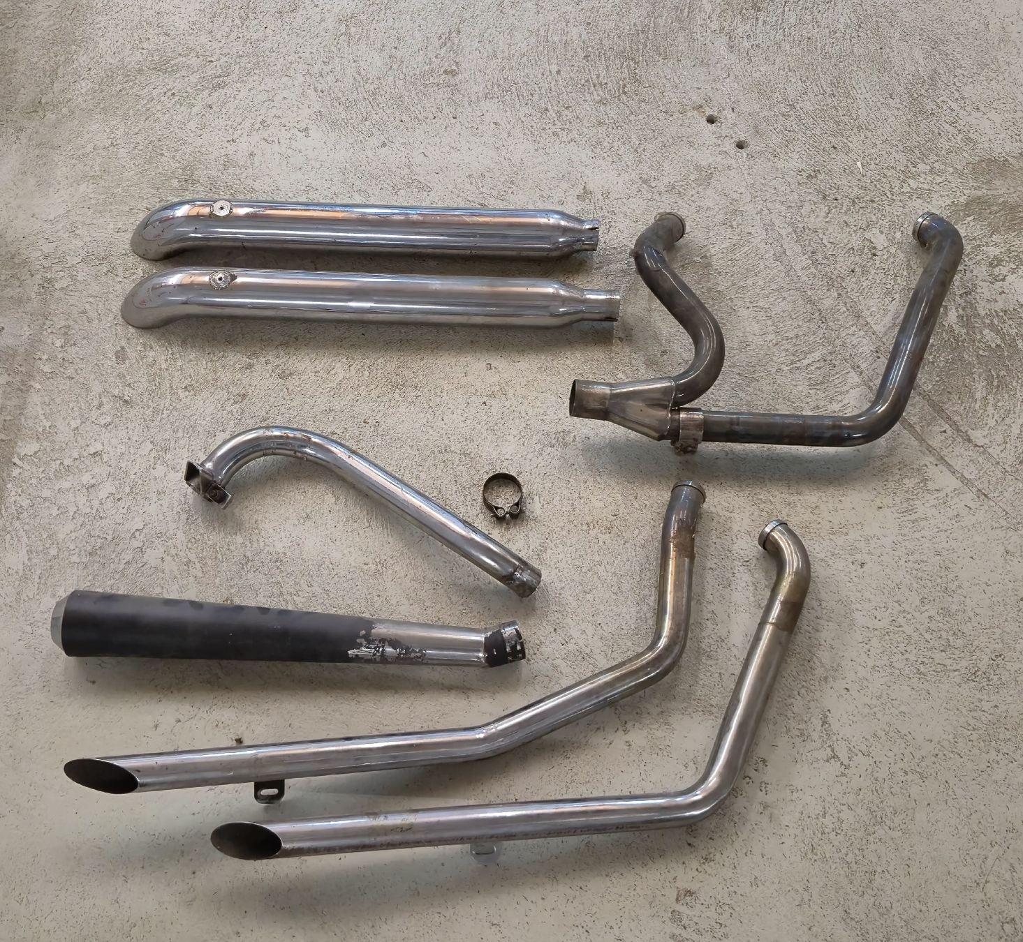 Harley-Davidson Sistemi di scarico: divers échappements Harley-Davidson  – Difettoso da Cousset venduto da maurerjohann