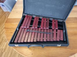 Xylophone (Glockenspiel) en bois avec coffre de transport