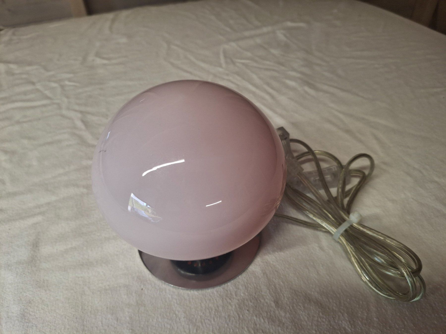 Lampen: Tischlampe rund pink Metallfuss – Gebraucht aus Horriwil von TOKYONIGHTS 1