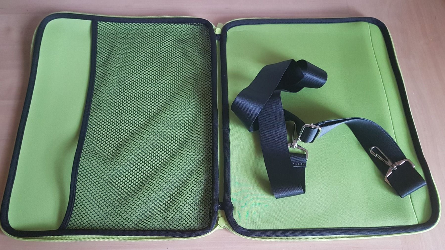 Borse: Sac pour ordinateur portable Straumann – Usato da Villiers venduto da san_jn5w 5