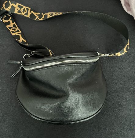 Tasche schwarz Damen Lederoptik neuwertig