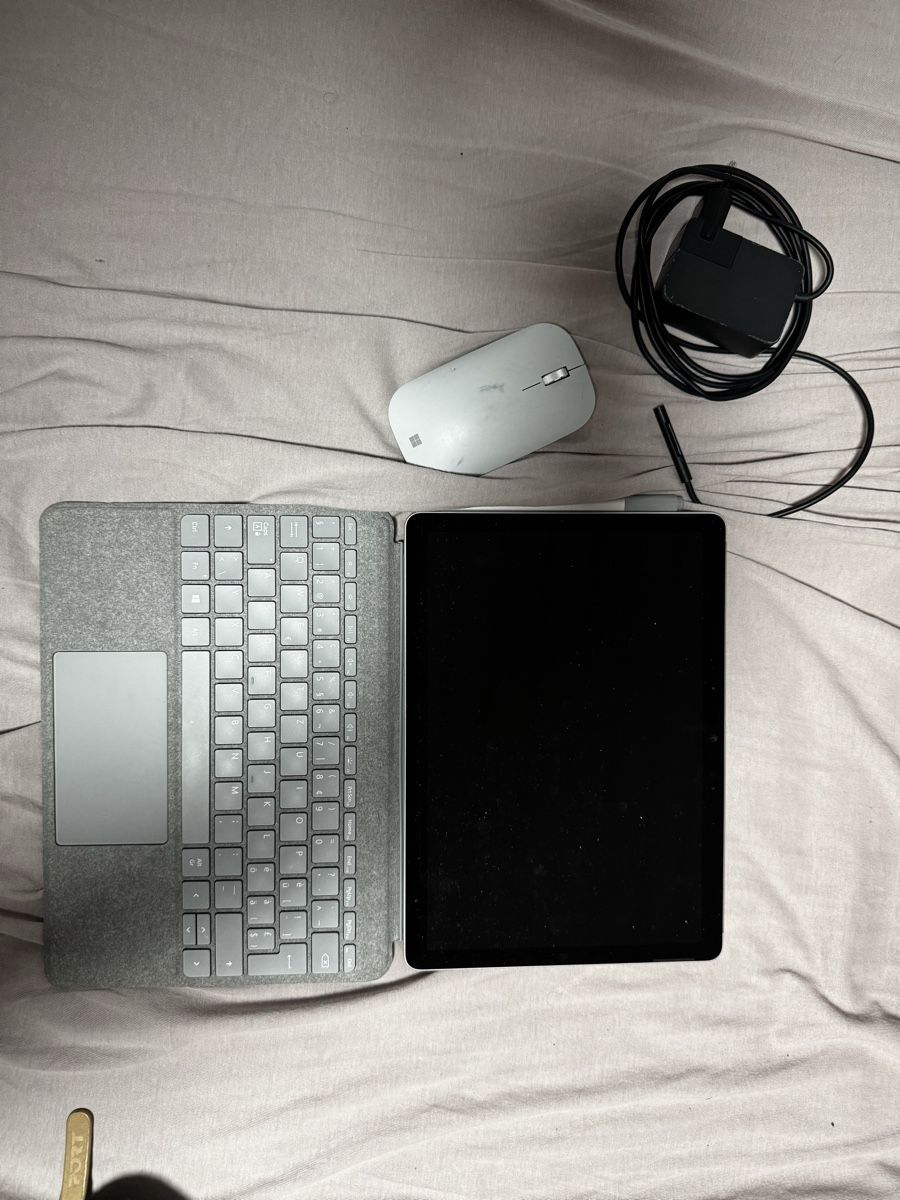 Microsoft Tablettes PC: Microsoft Surface  – D'occasion à Wil AG par rap_m7cc