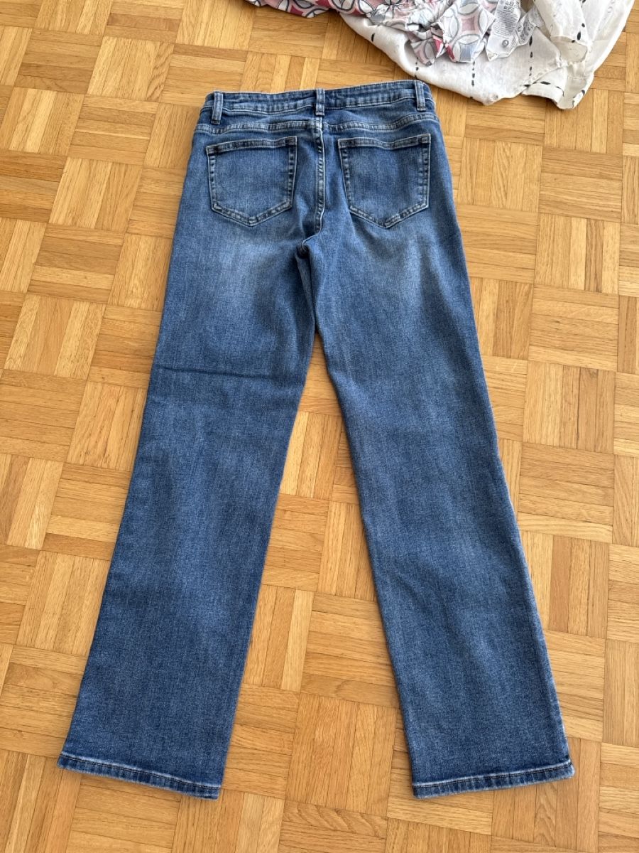 Lotti di vestiti: CARTOON Set 34/36 Jeans + 2 Blouses – Usato da Fällanden venduto da emilyeheim 6