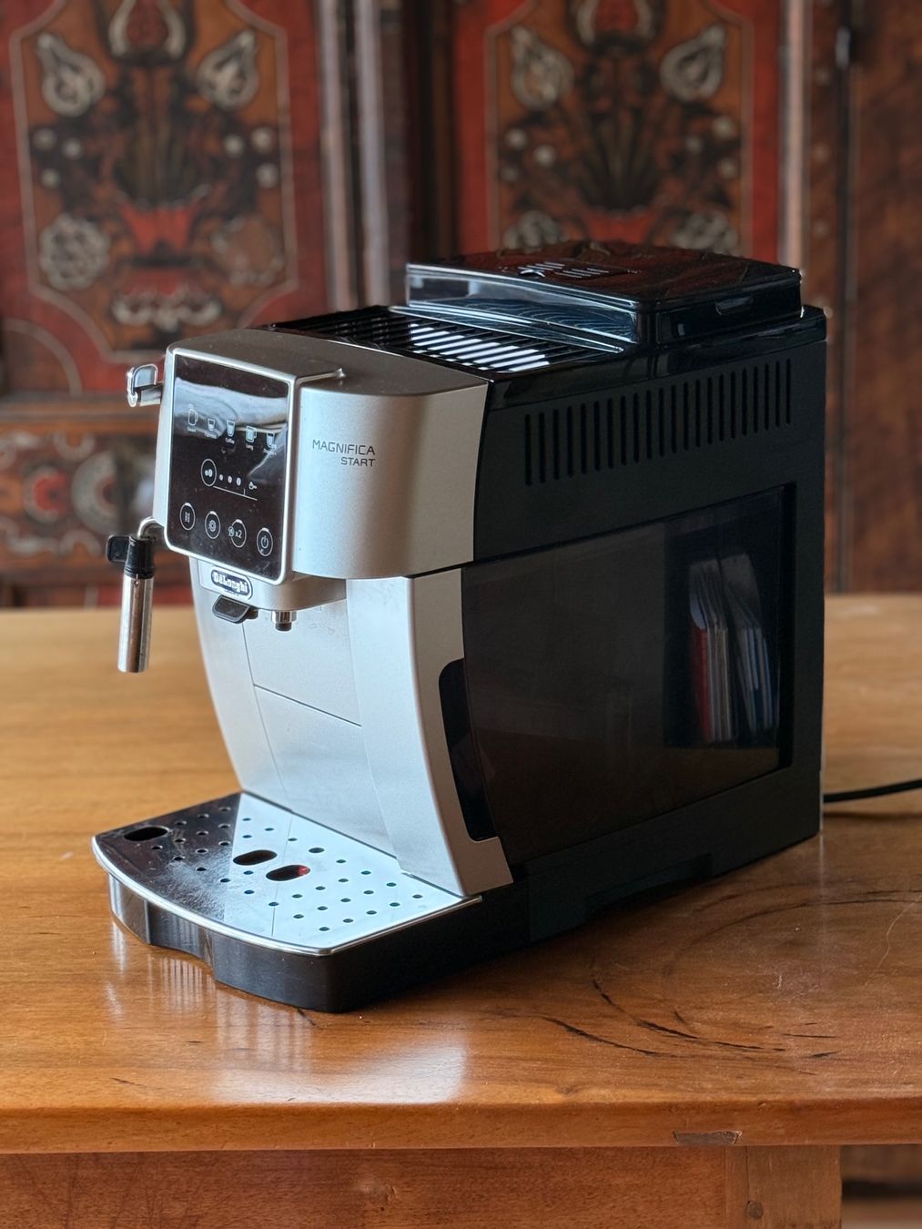 De'Longhi Kaffeemaschinen & Espressomaschinen: Kaffeemaschine DeLonghi Magnifica Start – Gebraucht aus Zürich von El-Ga 1