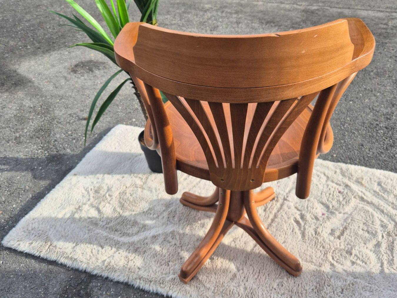 Stühle: Chaise en bois pivotante ancienne – Gebraucht aus Fully von tameab 2