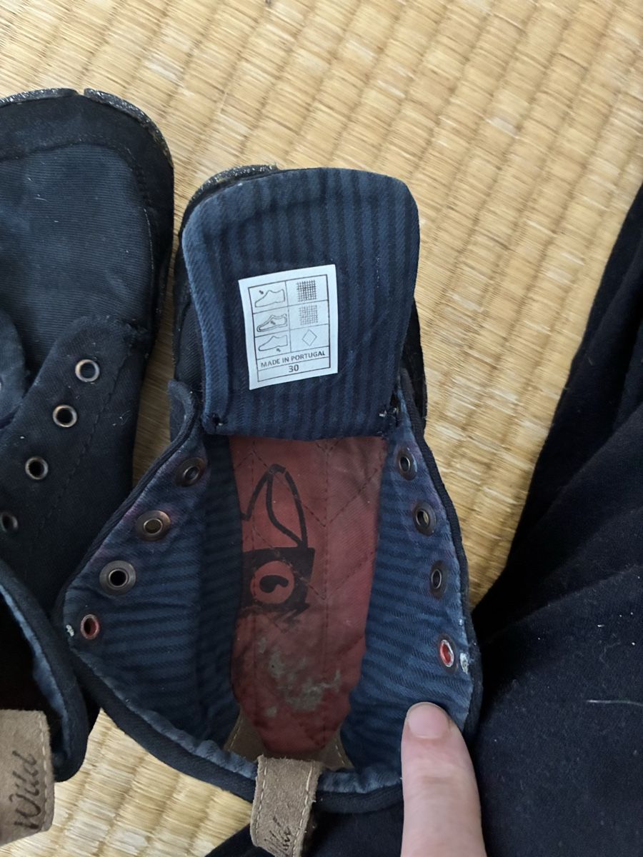 Wildling Scarpe per ragazzi: Wildlinge Flughund 30 – Usato da Lausanne venduto da Sarawg 2