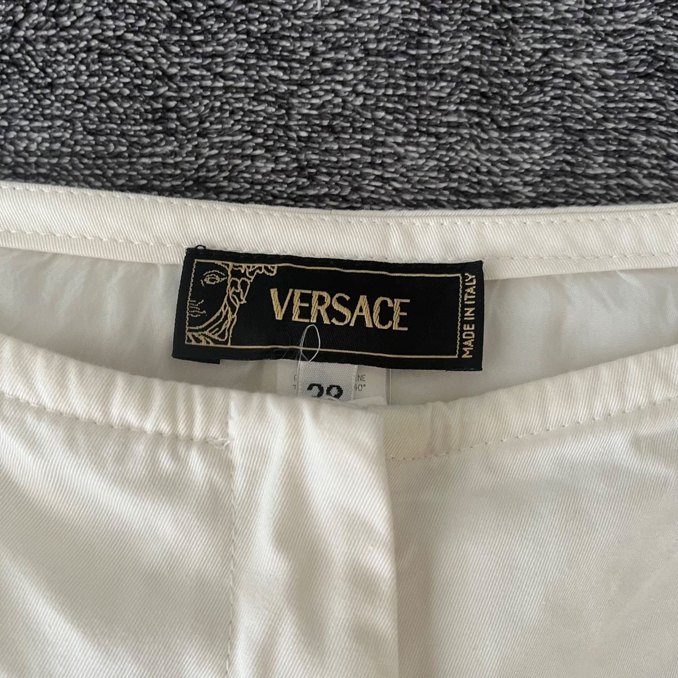 Versace Pantaloni: Versace Hose – Usato da Zug venduto da saskia-chiara 1