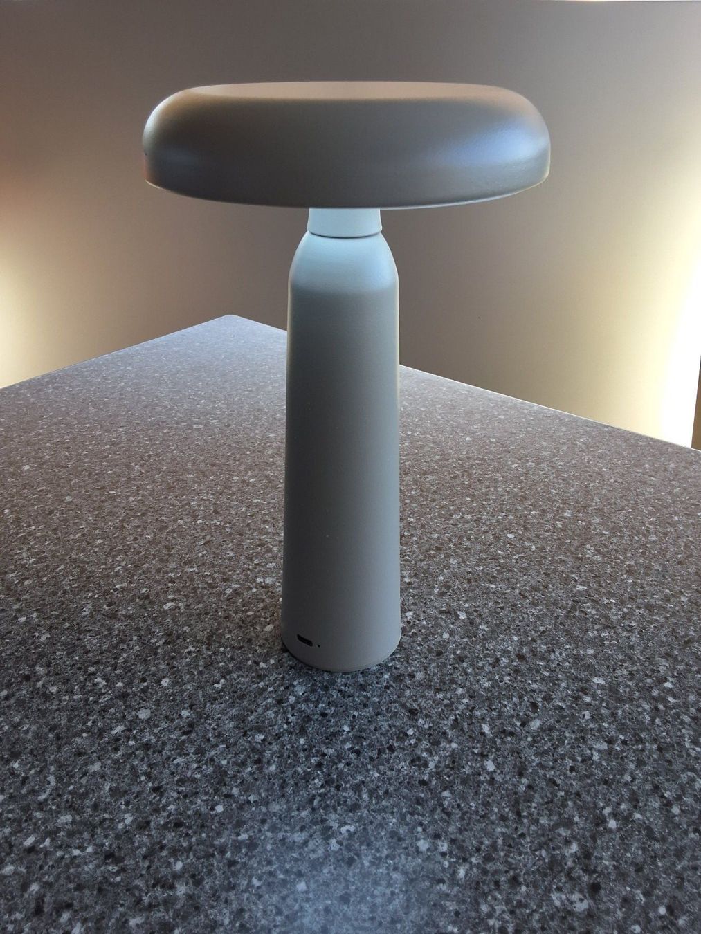 Lampes: Akku - Tischlampe – Neuf avec emballage d'origine à Zofingen par bsiegent 2