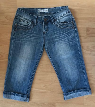 Kurze Blue Jeans
