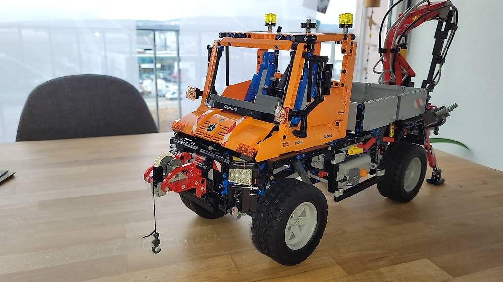 Lego Kit di costruzioni: Unimog U400 von Lego 8110 – Usato da Olten venduto da Einwegparadies 1